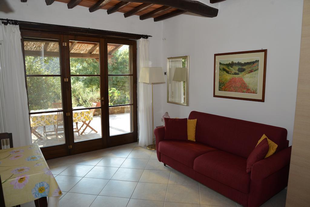 Gasthaus Poggio Ferrone Suvereto Zimmer foto